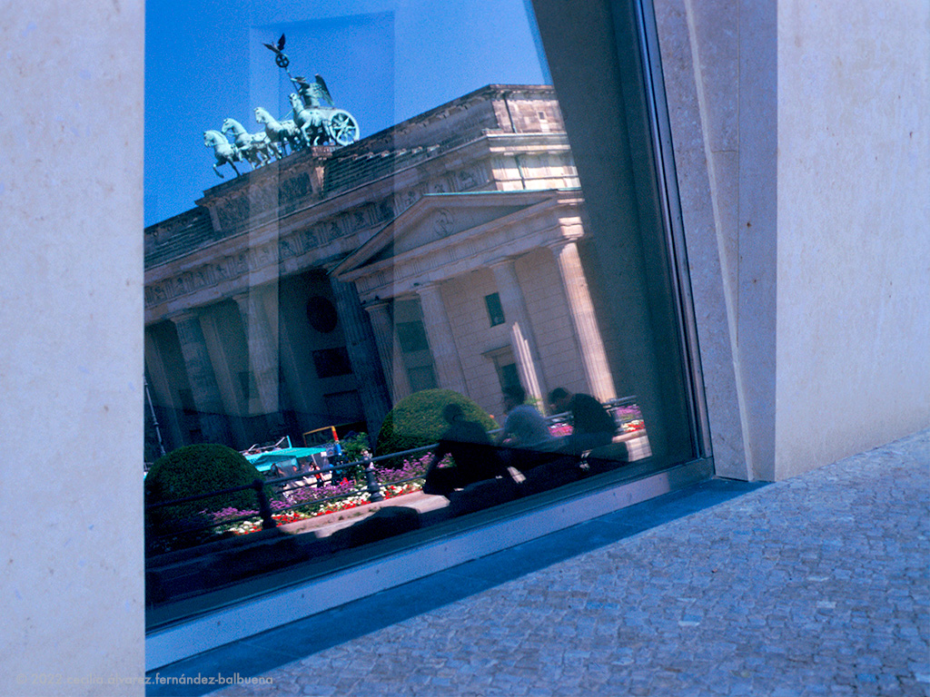 the traditional is reflected in the modern, framing the coolest of Berlin